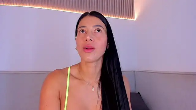 jasminehill  online show from May 29, 3:18 pm