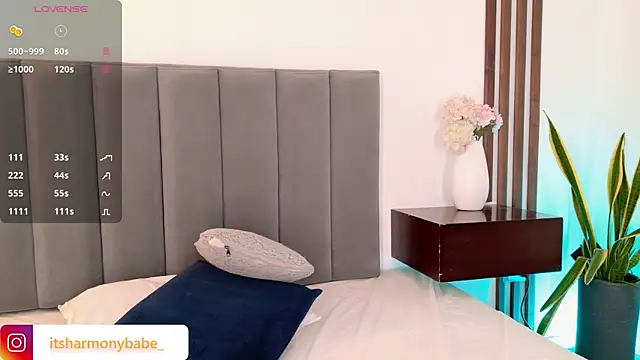 Harmonybabe  online show from May 1, 8:36 pm