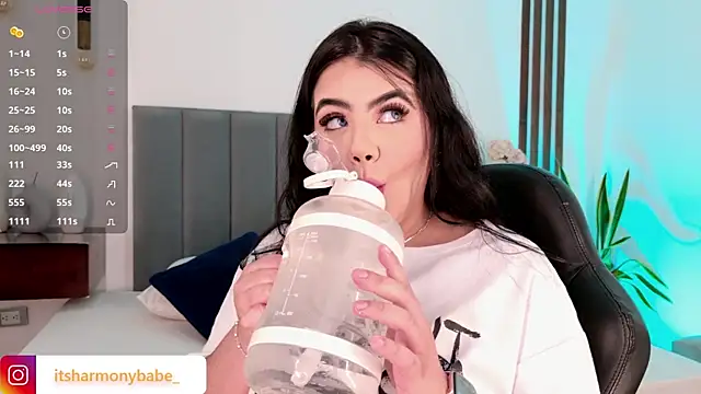 Harmonybabe  online show from May 11, 8:50 pm