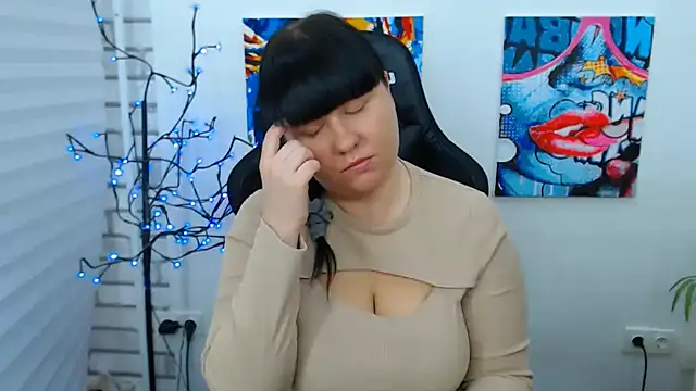 Sexy MALIKKA online show from December 3, 3:40 am