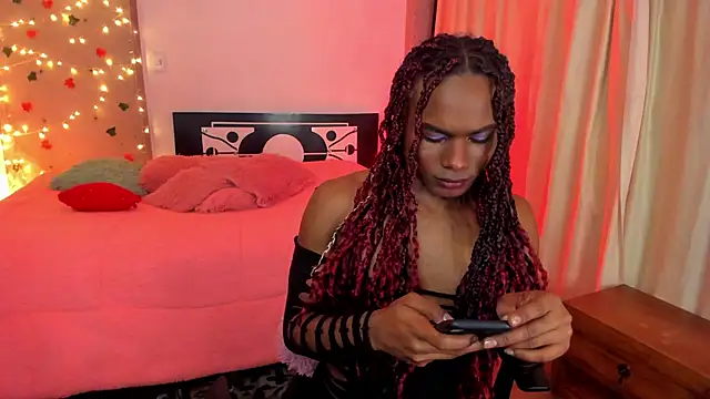 Snapshot of blackbarbietrans chatting on March 7, 2:36 am blackbarbietrans online show from March 7, 2:36 am