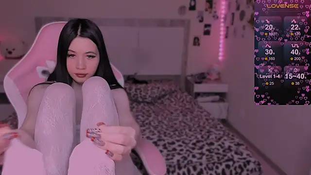 CoddleWeeper  online show from December 25, 10:39 am