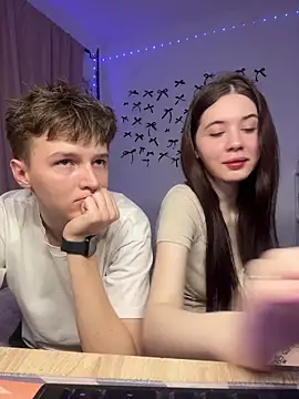 CoddleWeeper  online show from March 14, 5:41 pm