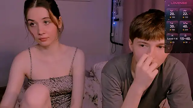 CoddleWeeper  online show from June 13, 5:55 pm