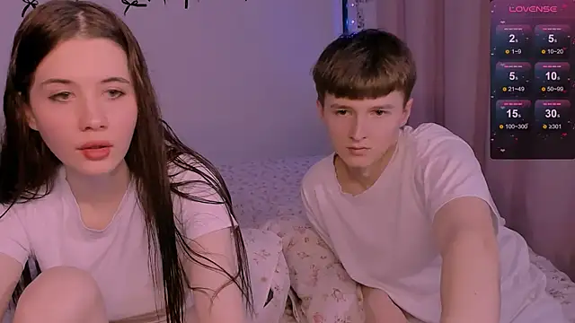 CoddleWeeper  online show from March 21, 4:33 pm