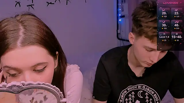 CoddleWeeper  online show from April 4, 1:39 pm