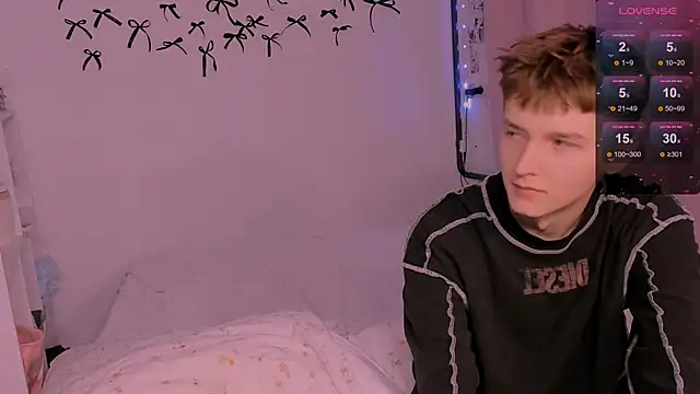 CoddleWeeper  online show from March 3, 1:51 pm