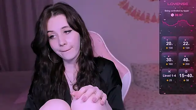 CoddleWeeper  online show from February 10, 1:43 pm