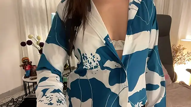 Snapshot of Unique-Beauty chatting on March 6, 2:18 pm Unique-Beauty online show from March 6, 2:18 pm