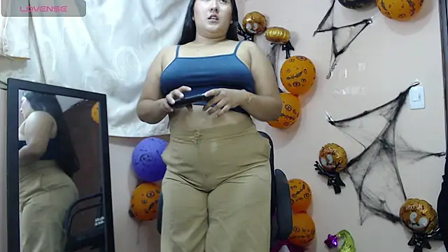 cherrycurvyyy online show from November 6, 7:29 pm