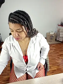 Snapshot of Selket11 chatting on October 19, 2:09 pm Selket11 online show from October 19, 2:09 pm