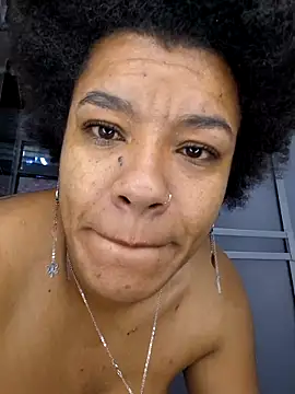 Snapshot of Selket11 chatting on March 4, 12:12 pm Selket11 online show from March 4, 12:12 pm