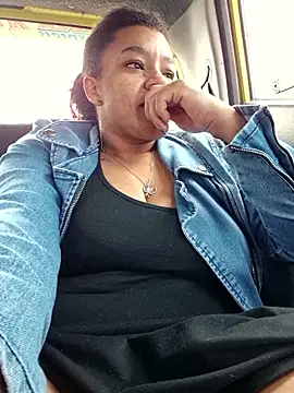 Snapshot of Selket11 chatting on November 30, 3:24 pm Selket11 online show from November 30, 3:24 pm