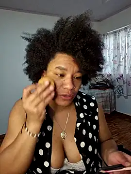 Snapshot of Selket11 chatting on October 9, 3:01 pm Selket11 online show from October 9, 3:01 pm