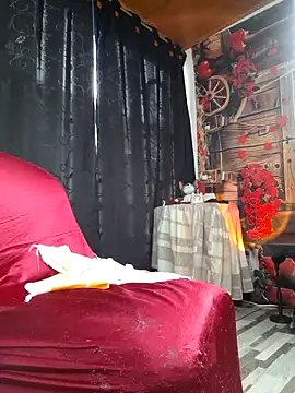 Snapshot of Selket11 chatting on February 26, 3:32 pm Selket11 online show from February 26, 3:32 pm