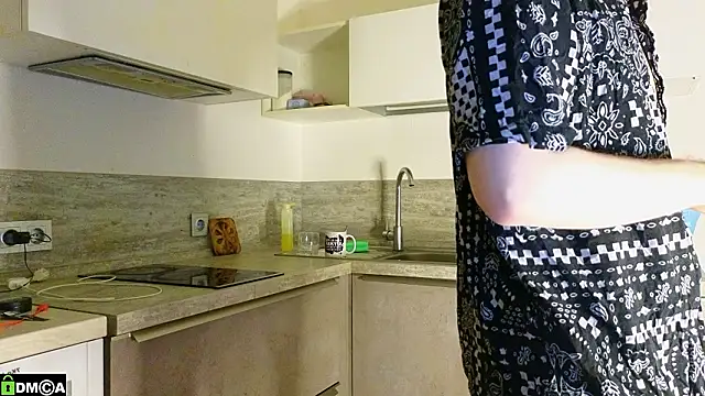 MoreRealAlex online show from February 4, 7:53 pm