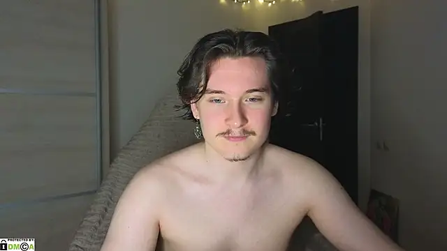 MoreRealAlex online show from September 16, 9:10 am