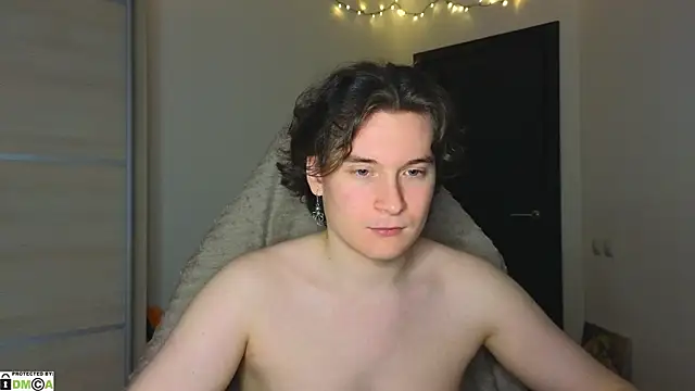 MoreRealAlex online show from September 28, 11:23 pm