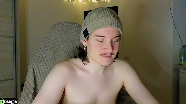 MoreRealAlex online show from January 11, 9:55 pm