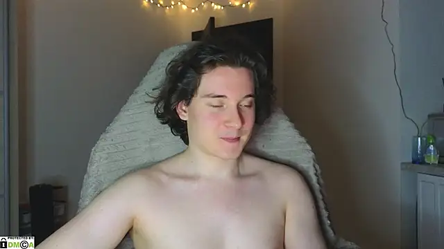 MoreRealAlex online show from October 2, 11:52 pm