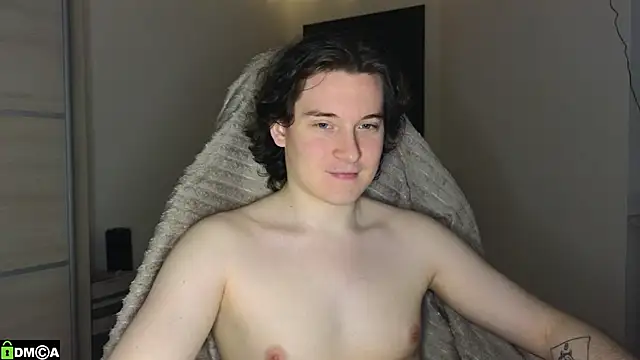 MoreRealAlex online show from November 13, 10:02 pm