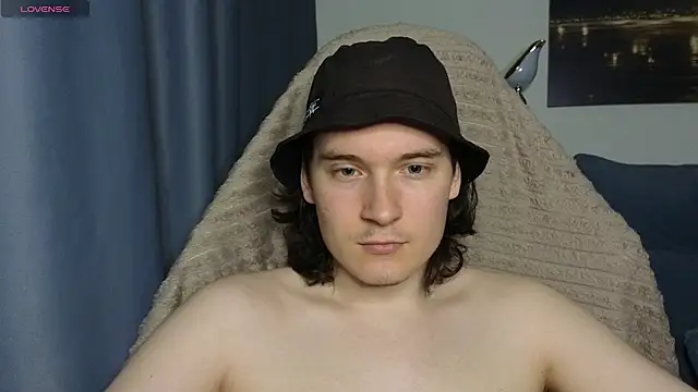 MoreRealAlex online show from July 11, 4:40 pm
