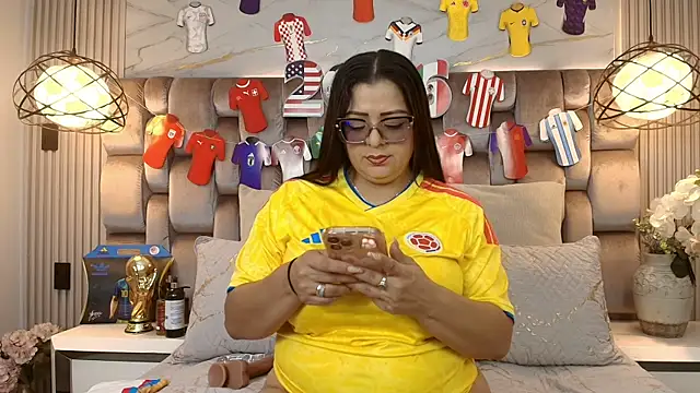 Snapshot of JenSexy_ chatting on July 3, 7:09 pm JenSexy online show from July 3, 7:09 pm