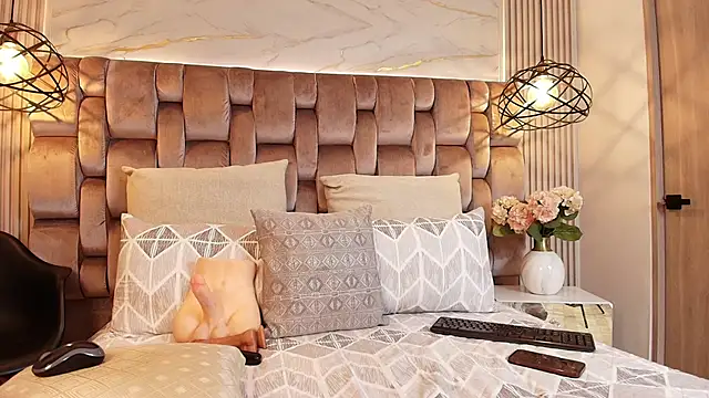 Snapshot of JenSexy_ chatting on November 8, 6:44 pm JenSexy online show from November 8, 6:44 pm