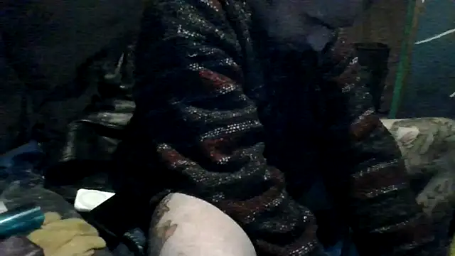 Snapshot of robeaulieu02 chatting on February 26, 7:52 am robeaulieu02 online show from February 26, 7:52 am