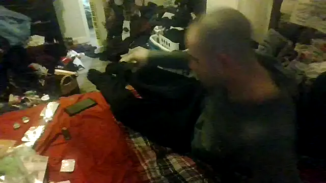 Snapshot of robeaulieu02 chatting on February 14, 8:03 am robeaulieu02 online show from February 14, 8:03 am