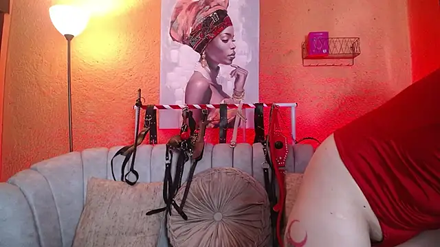 Naty slavedoll online show from February 19, 7:00 pm