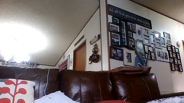 Mrunpredictableyouknow online show from December 6, 4:33 pm