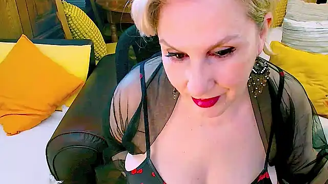 GattonaBiondona online show from February 16, 8:46 am