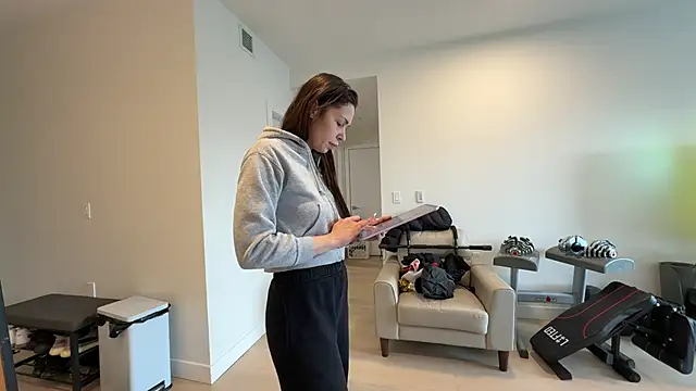 NattyFierros online show from April 15, 8:20 pm