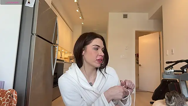 NattyFierros online show from April 6, 8:10 pm