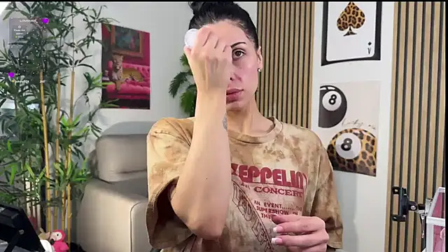 NattyFierros online show from October 9, 8:04 am