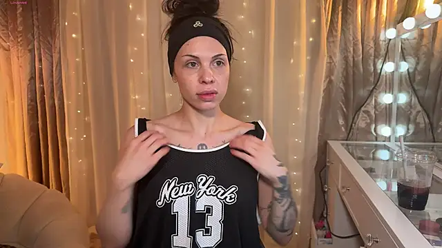 NattyFierros online show from May 24, 6:46 am