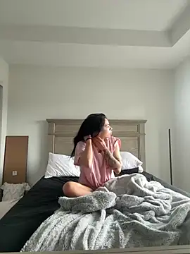 NattyFierros online show from December 1, 8:10 pm