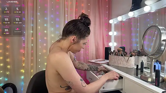 NattyFierros online show from July 8, 8:48 am
