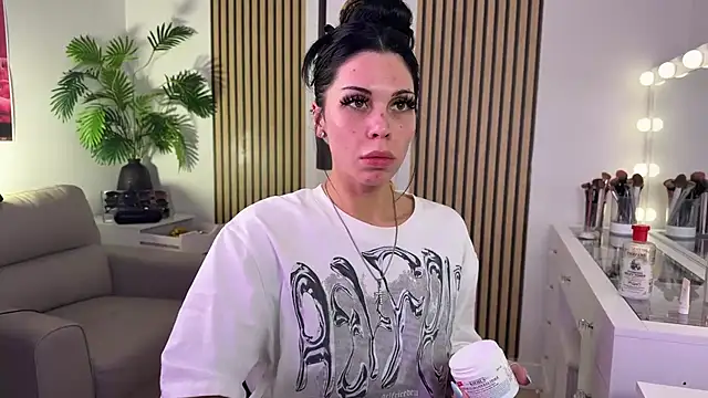 NattyFierros online show from October 30, 7:39 am