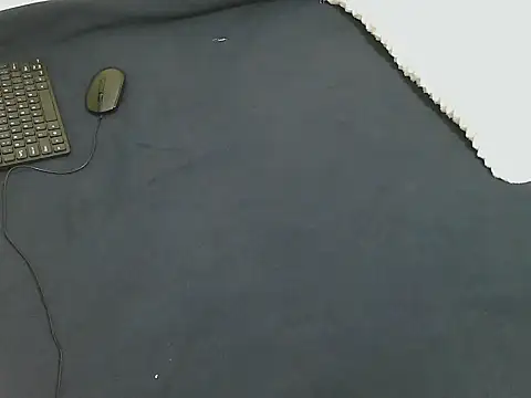 lella-0 online show from October 26, 7:20 am