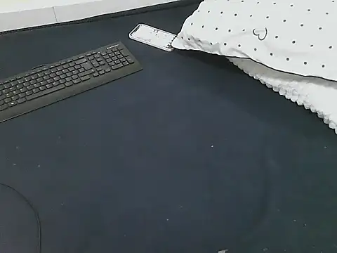 lella-0 online show from March 20, 1:12 pm