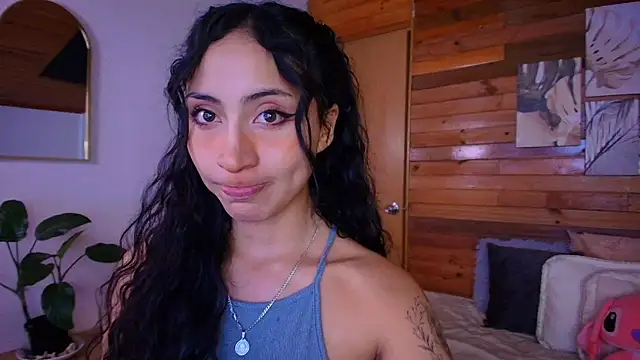 amber curly online show from April 21, 8:37 pm
