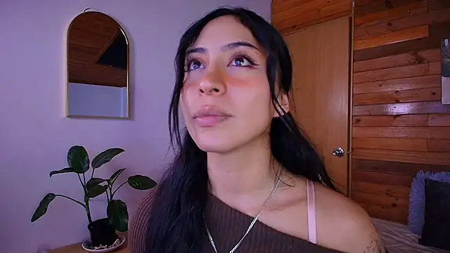 amber curly online show from April 15, 7:58 pm