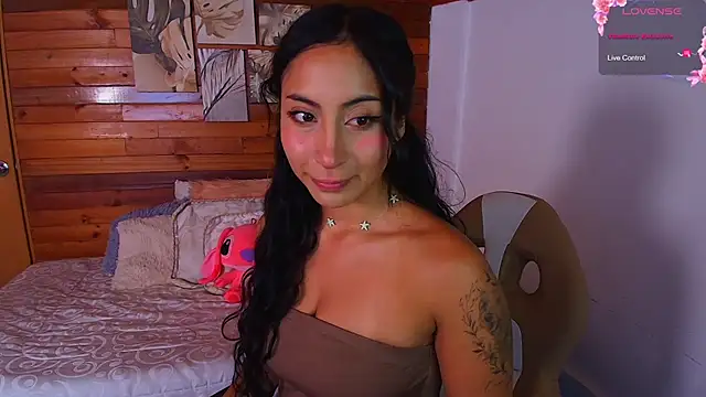 Snapshot of amber_curly chatting on December 3, 9:47 pm amber curly online show from December 3, 9:47 pm