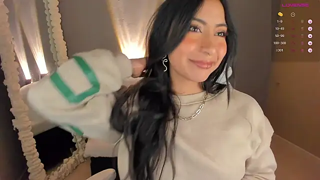 amber curly online show from December 11, 4:42 pm
