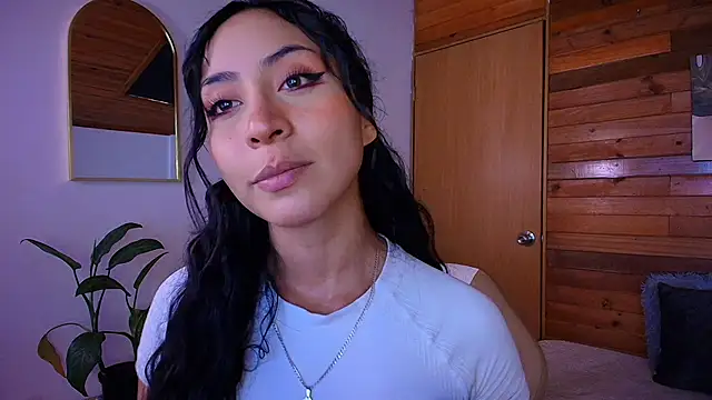 amber curly online show from May 29, 5:52 pm