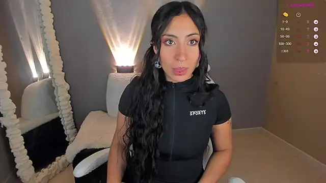 amber curly online show from December 3, 8:11 pm