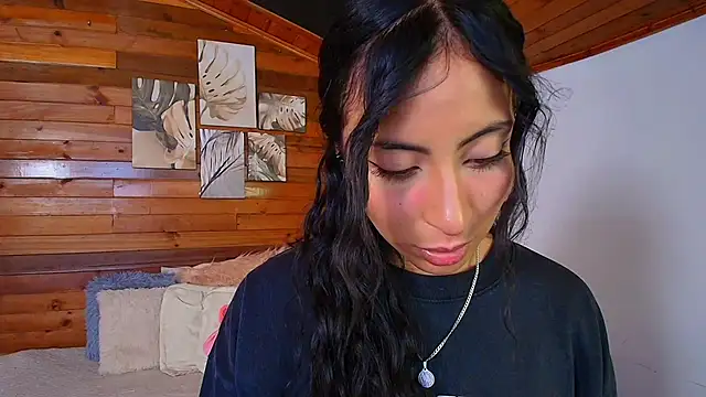 amber curly online show from December 20, 7:17 pm