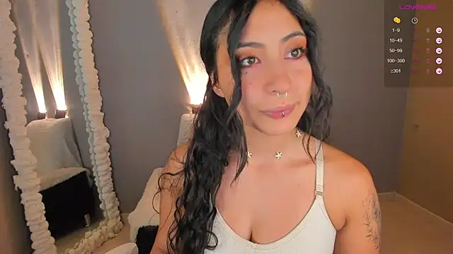 amber curly online show from December 6, 9:07 pm